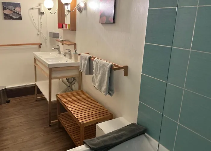 Tonnay-Boutonne Hotels