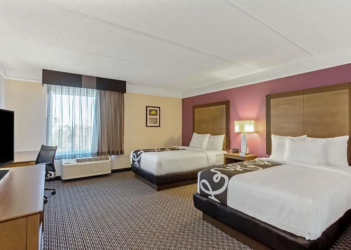 La Quinta Inn & Suites By Wyndham Panama City