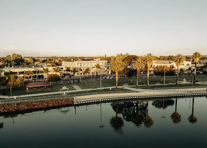 Renmark Hotels