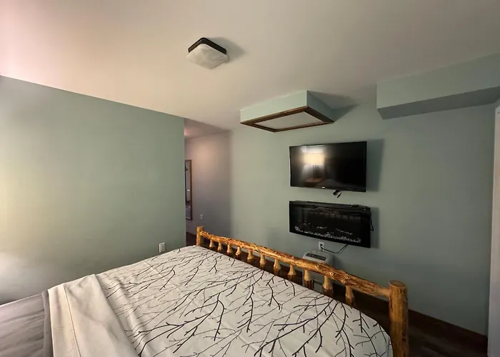 Solon Springs Hotels