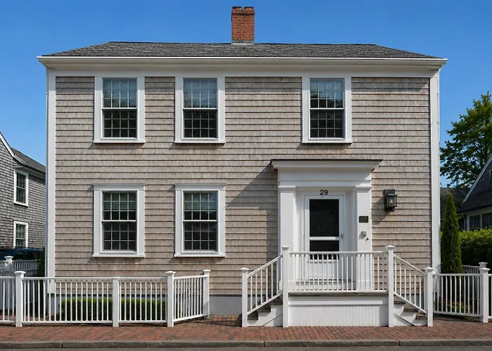 29 India House Bed & Breakfast Nantucket