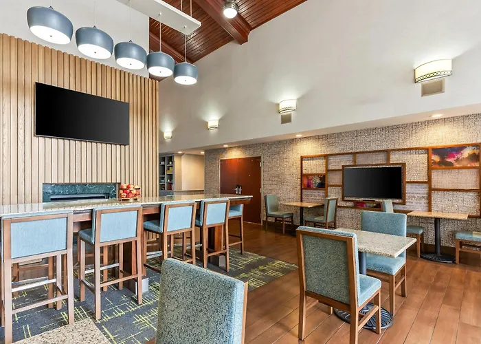Scottsburg Hotels