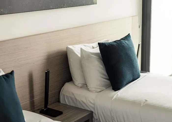Portsea Hotels
