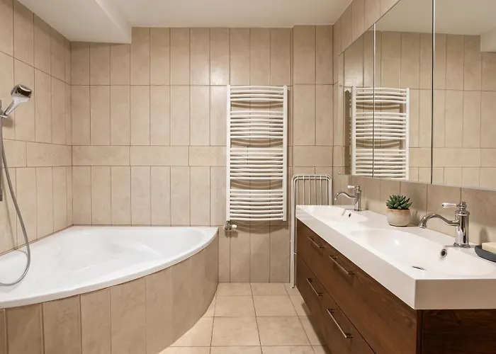 Balatonkenese Hotels