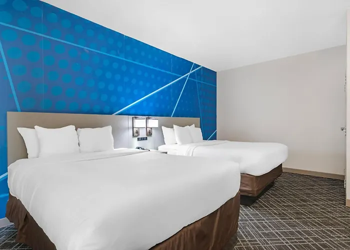 Comfort Suites Near Indianapolis Airport