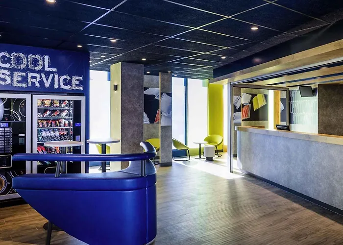 Montigny-le-Bretonneux Hotels