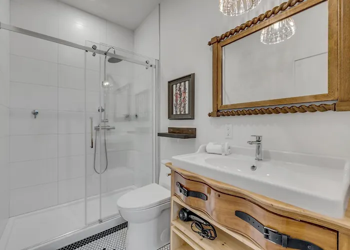 Hotels in Ile d'Orleans