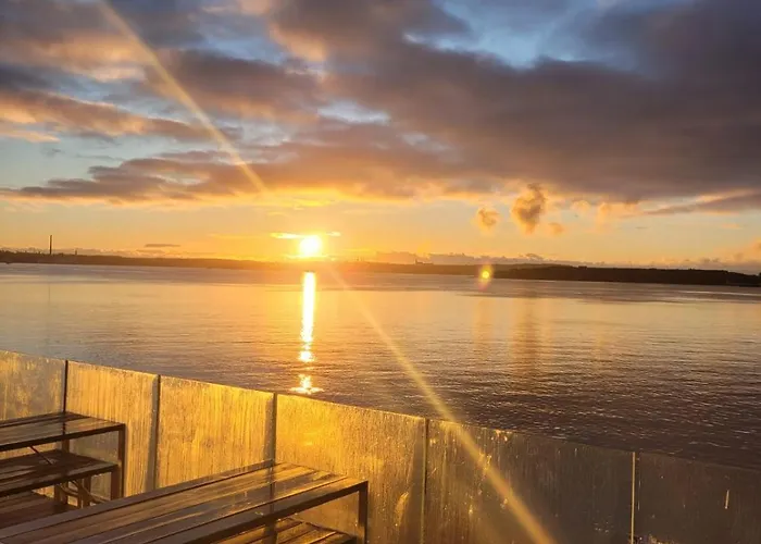 Hotels in Cobh