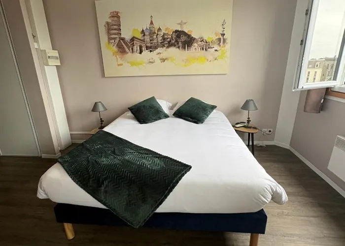 Redon Hotels