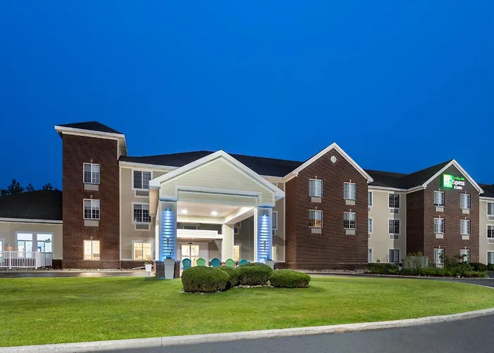 Holiday Inn Express Hotel & Suites Acme-Traverse City By Ihg