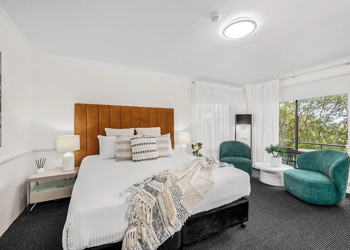 Port Stephens Hotels