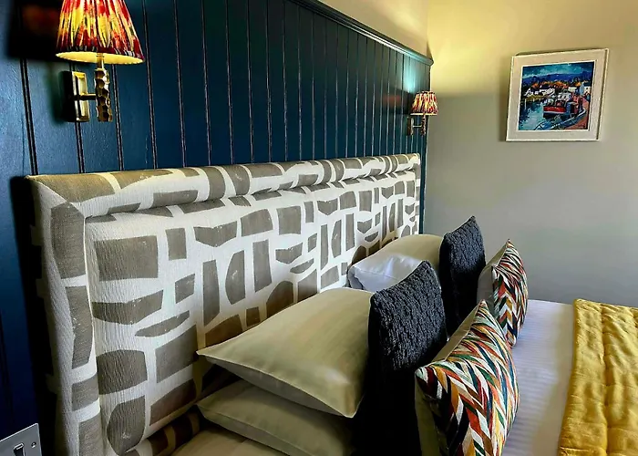 Bowmore Hotels