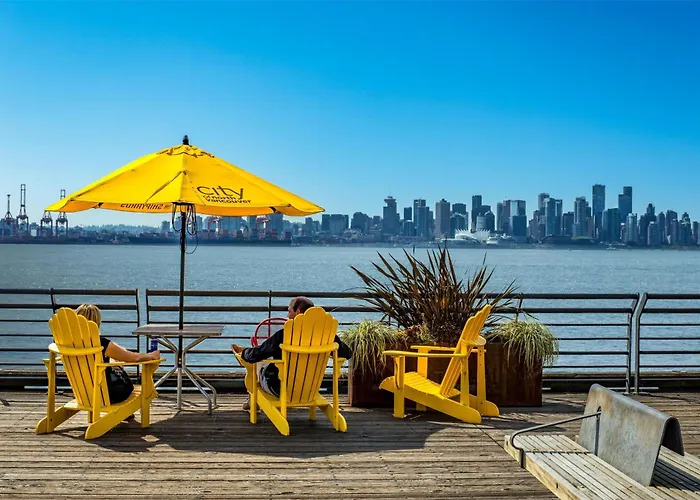 North Vancouver Hotels