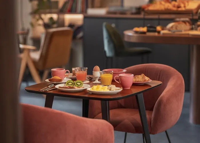 Seven Hotel Paris