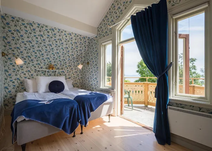 Hjo Hotels