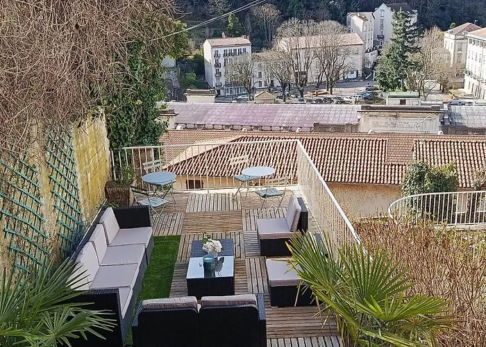 La Dolce Vita Camille