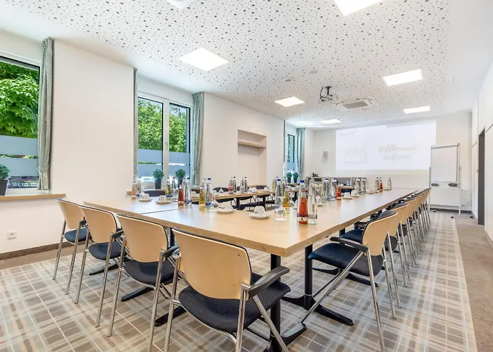 Hotels in Ismaning