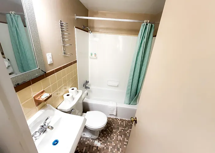 Majestic Hotel & Apartments