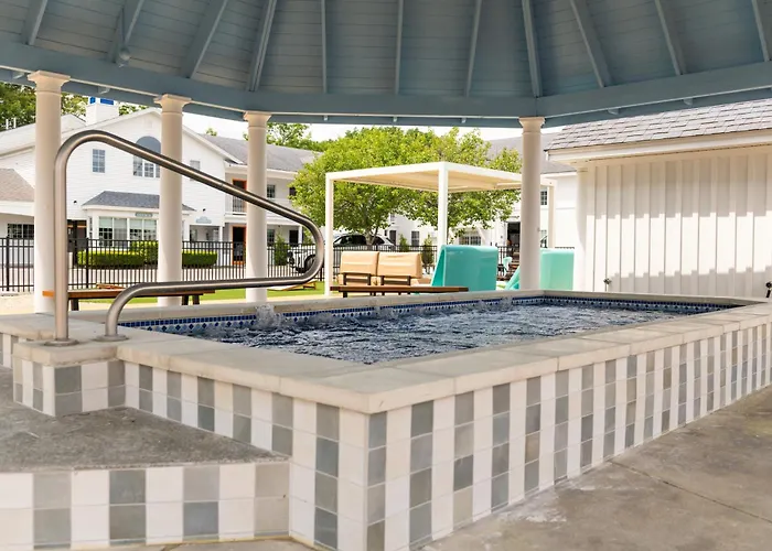 Ogunquit Hotel And Suites