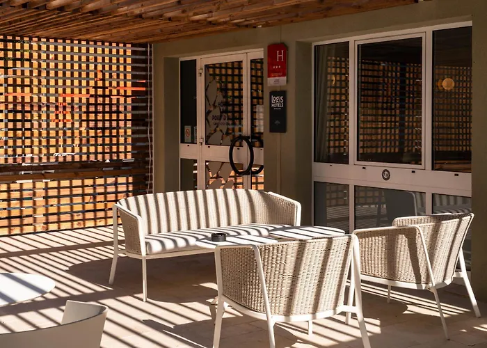 Saint-Cyr-sur-Mer Hotels