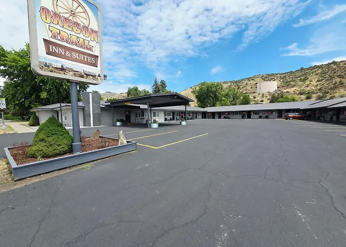 Lakeview Hotels