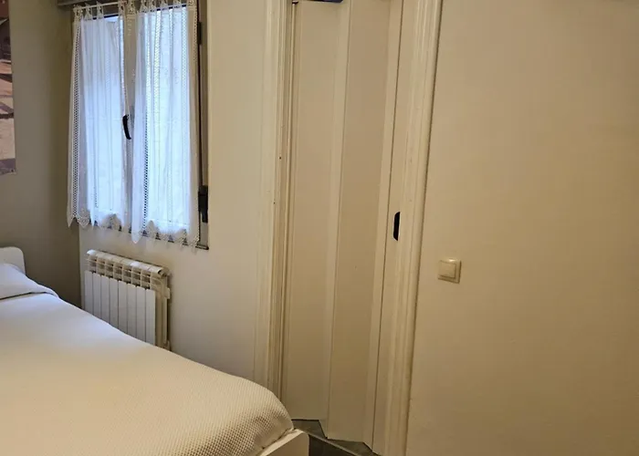 El Vasco Rooms Oviedo