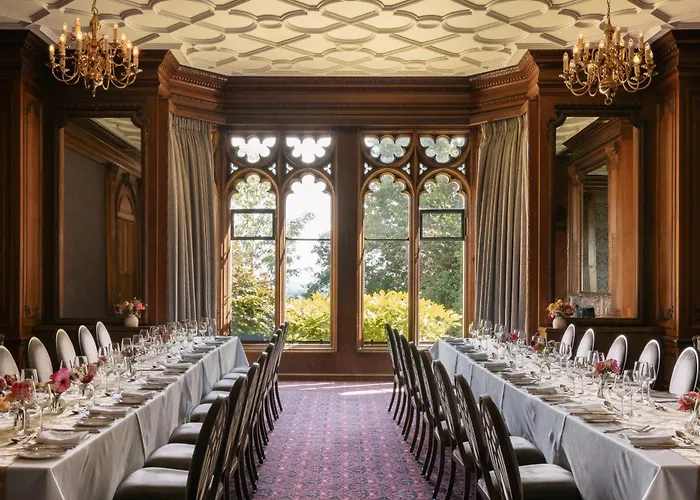 Redhill (Surrey) Hotels