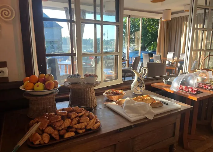 Combourg Hotels