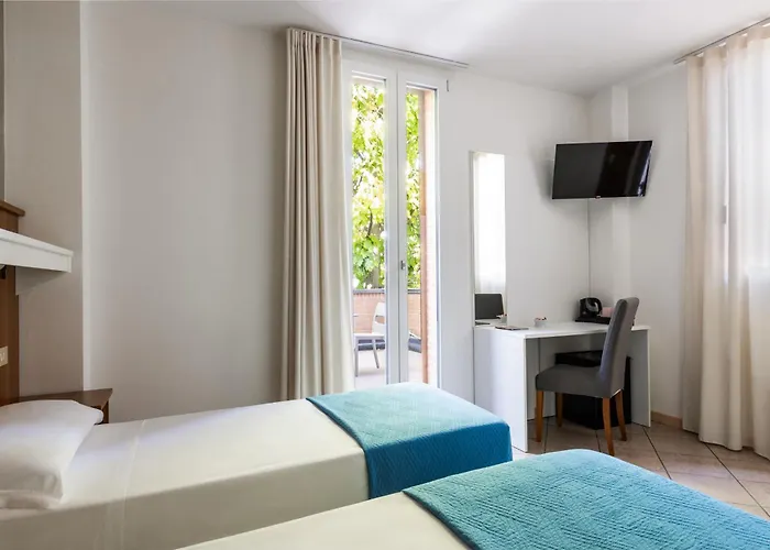Hotel Emi