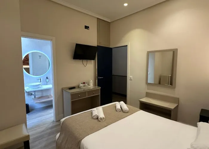 Hostal Atocha Almudena Martín Madri