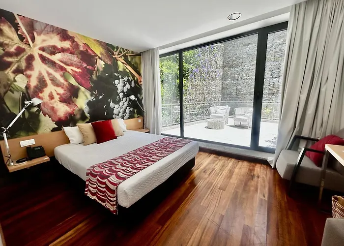 Lbv House Hotel