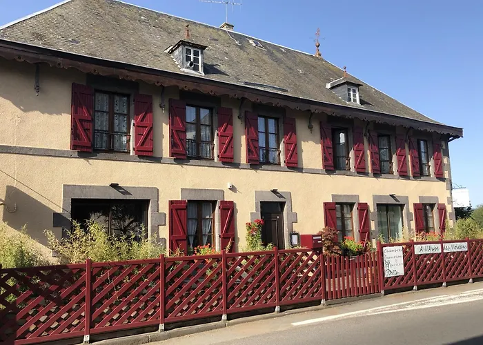 A l'Aube des Volcans Charbonnières-les-Vieilles