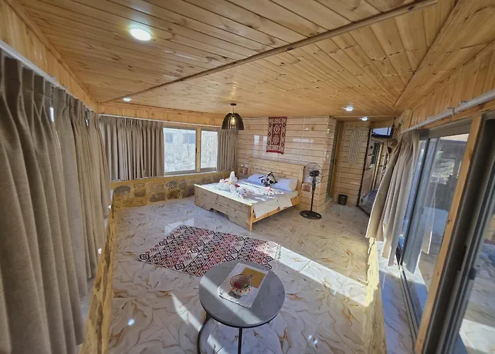 Hotels in Dana