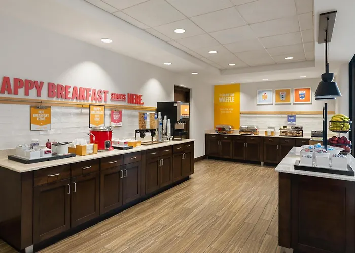 Hampton Inn & Suites - Deland