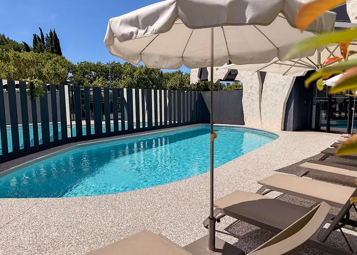 Ibis Lunel Petite Camargue