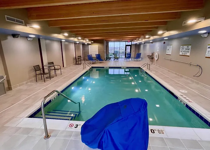 Normal Hotels With Pool