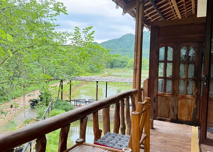 Hotels in Mai Châu