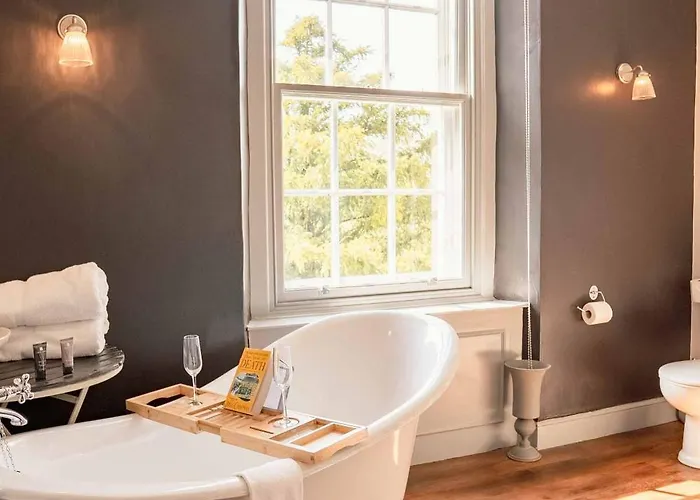 Bainbridge Hotels