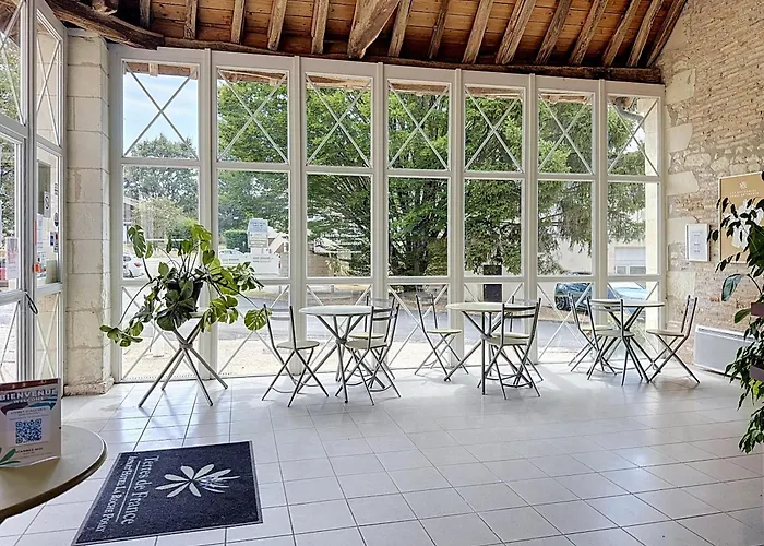 Terres de France - Appart'Hôtel La Roche-Posay