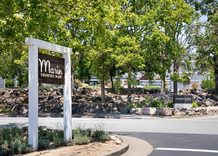 Larkspur Hotels
