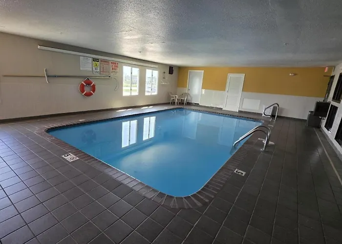 Super 8 By Wyndham O'Fallon Mo/St. Louis Area