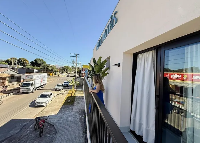 Hotéis de Guia Lopes da Laguna