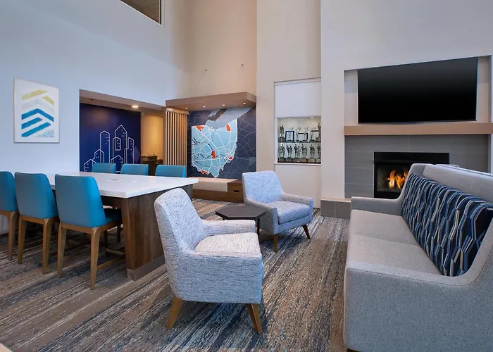 Warren Hotels