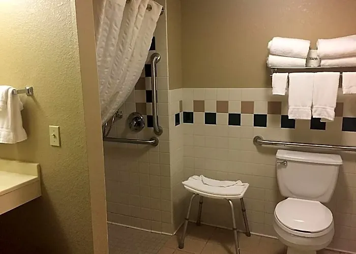 Fayette Hotels