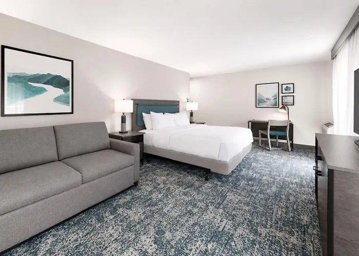Aptos Hotels With Pool