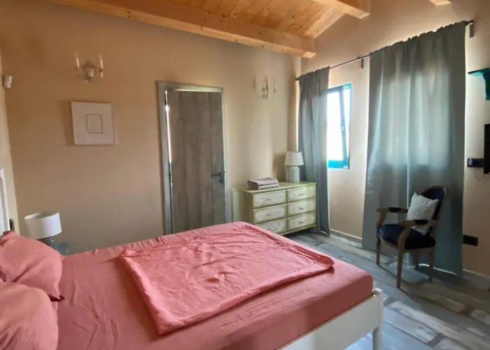 Hotels in Città Sant'Angelo