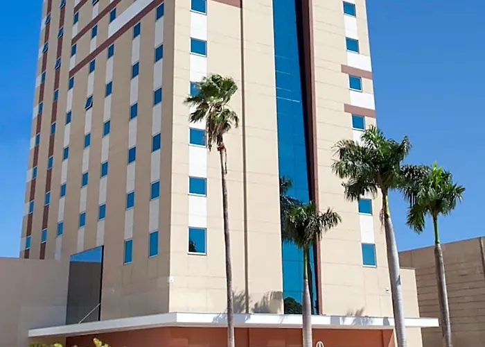Delmond Hotel