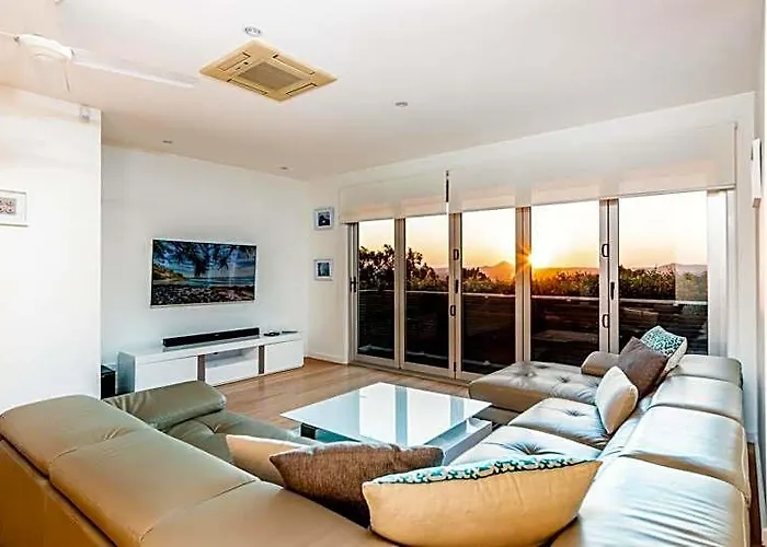 Sunshine Coast Hotels