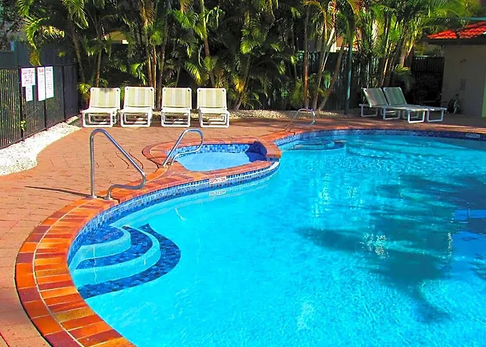 Main Beach Hotels