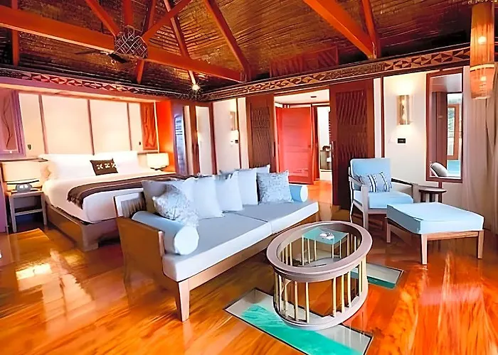 Malolo Lailai Hotels